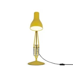 Anglepoise Type 75 Pöytävalaisin, Margaret Howell Edition, Yellow Ochre -Louis Poulsen Myymälämyynti type 75 desk lamp margaret howell yellow ochre 4
