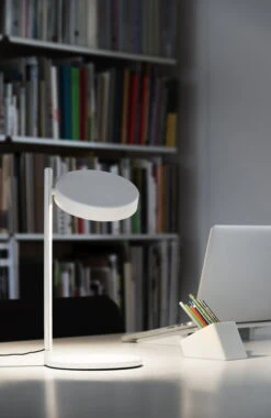 Wästberg W182 Pastille B2 Pöytävalaisin, Punainen 11 Wästberg W182 Pastille B2 Pöytävalaisin, Punainen -Louis Poulsen Myymälämyynti w182 highres 20